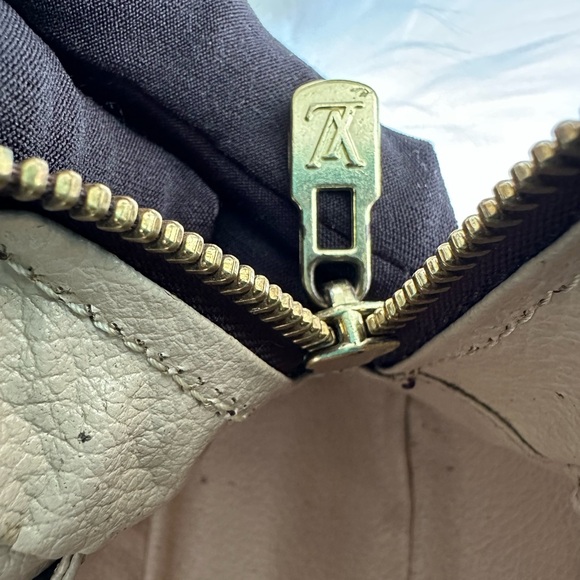 Vintage Vanity Clutch - Picture 9 of 15